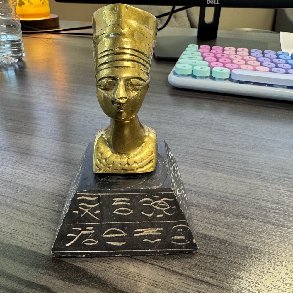Historic elegant decor from Egypt. Statute of Queen Nefertiti.
